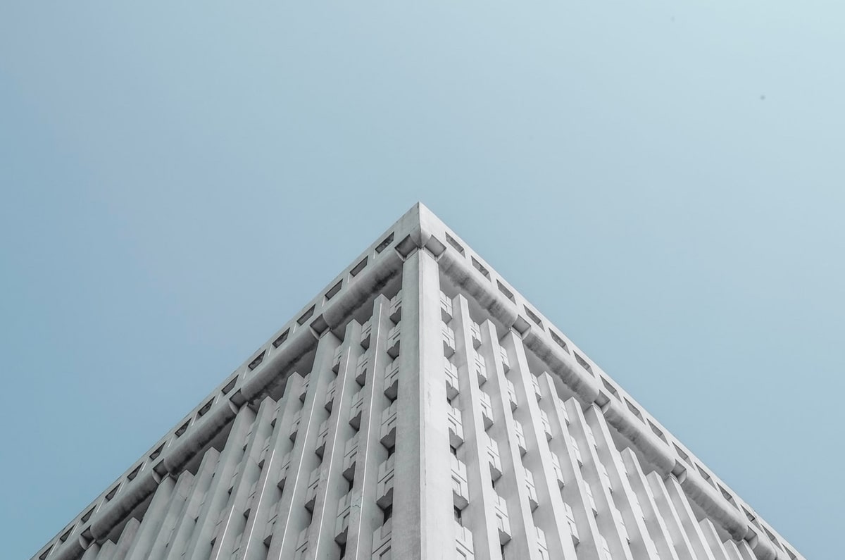 奇异果体育官网-新增转会窗短租球员或将回归 阿兰质疑声中成英雄